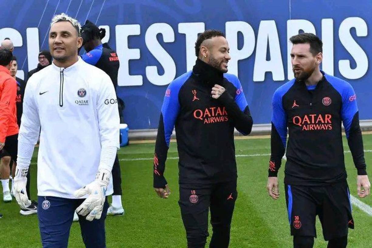 Neymar lo recibió con una enorme sonrisa, el brasileño se mostró feliz por el título que Messi consiguió econ Argentina en el Mundial de Qatar 2022.