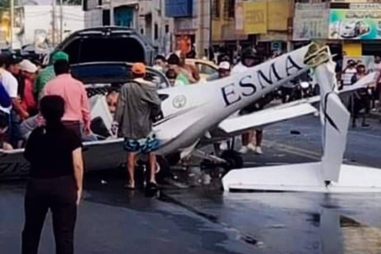 Incluso colisionó con un vehículo que transitaba por el lugar y lesionó a un motociclista. 