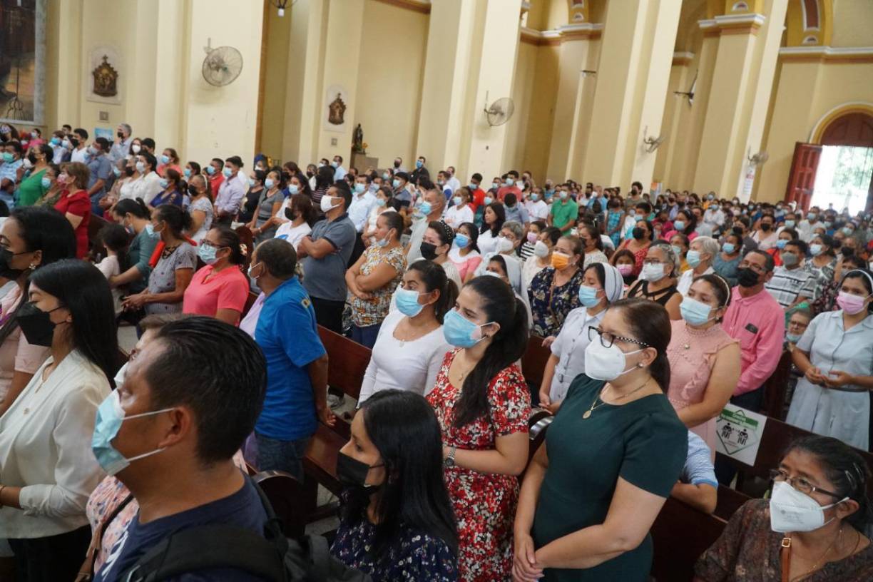 Ordenan a dos sacerdotes en la diócesis de San Pedro
