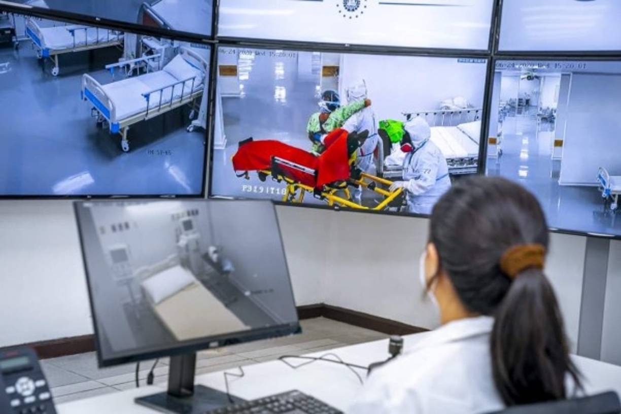 Un centenar de profesionales de la salud del San Rafael serán trasladados al nuevo hospital, que cuenta con todo el equipo médico y tecnología de punta para atender a los enfermos graves de coronavirus.