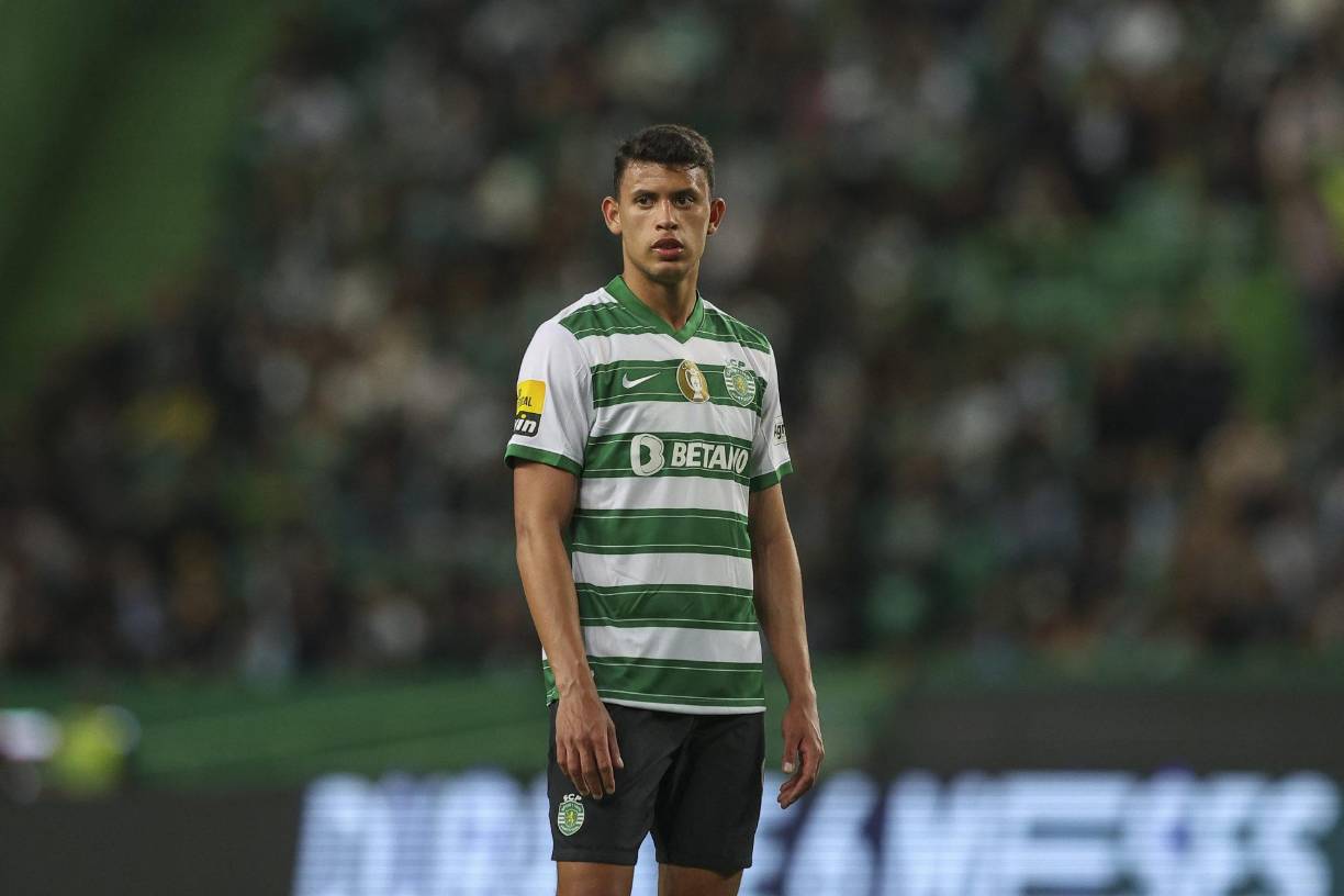 Tras el fichaje de Darwin Núñez, el Liverpool ha puesto sus ojos en el centrocampista del Sporting de Portuga,l Matheus Nunes. Tiene 23 años, es internacional con la selección lusa y, según varios medios ingleses, ya tendría una primera oferta de 53 millones de euros.
