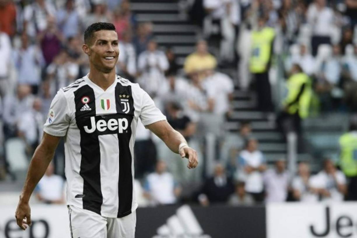 A Cristiano Ronaldo se le vio desesperado por no poder anotar.