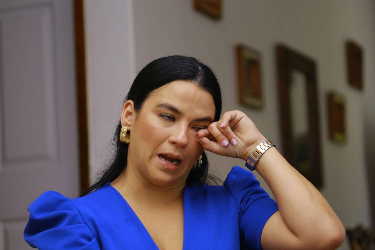 “Mi papá era tan fuerte que aún con los disparos se fue a refugiar cerca de unos buses, lo agarraron cobardemente y lo alcanzaron. Conociéndolo, estoy segura que en ese momento le pidió perdón a Dios y pensó en nosotros”, externó Daisy con voz entrecortada frente al lente de LA PRENSA Premium.