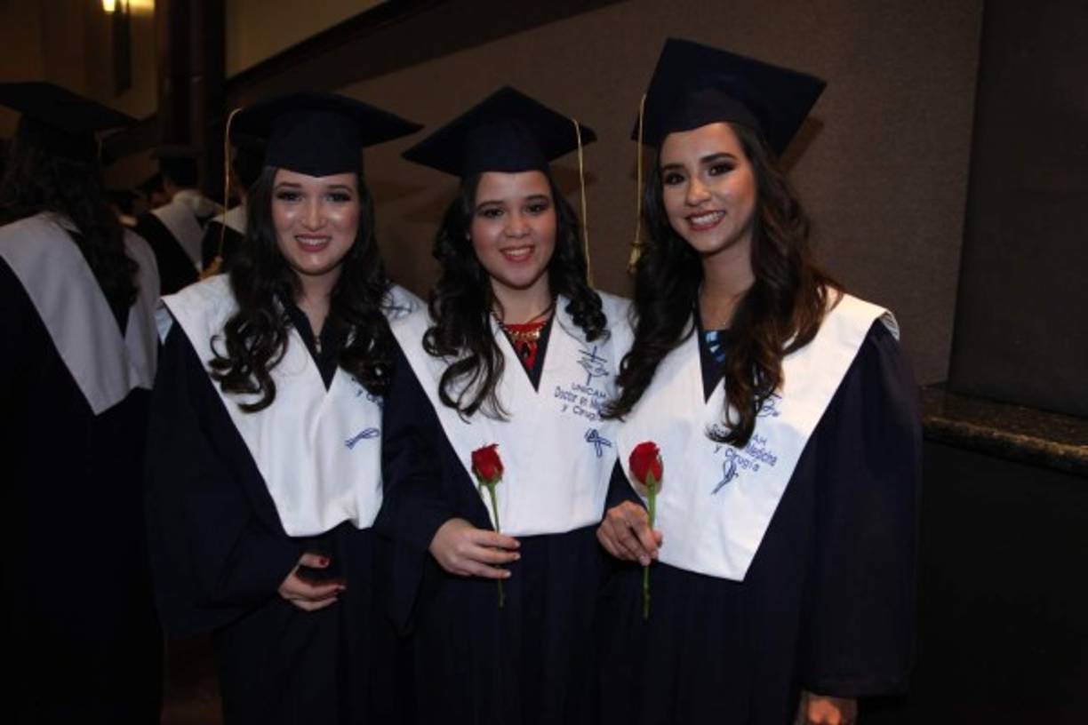 Wendy Fajardo, Gabriela Funes y Elly Portillo.
