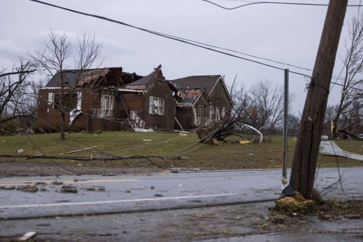 Del total de fallecidos reportados hasta el momento, 14 se han registrado en el Condado de Putnam, al este de Nashville, a causa de los tornados y las tormentas que han ocasionado por lo menos una veintena de heridos, además de viviendas y estructuras severamente dañadas, según ha informado la portavoz de TEMA Maggie Hannan.