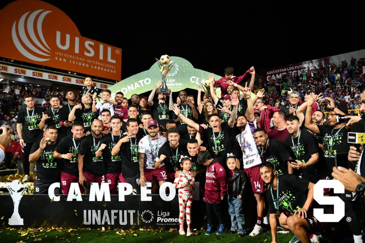 Saprissa: El equipo de Costa Rica cuenta con 38 títulos de Liga en su país. Es el más ganador del fútbol de Centroamérica.