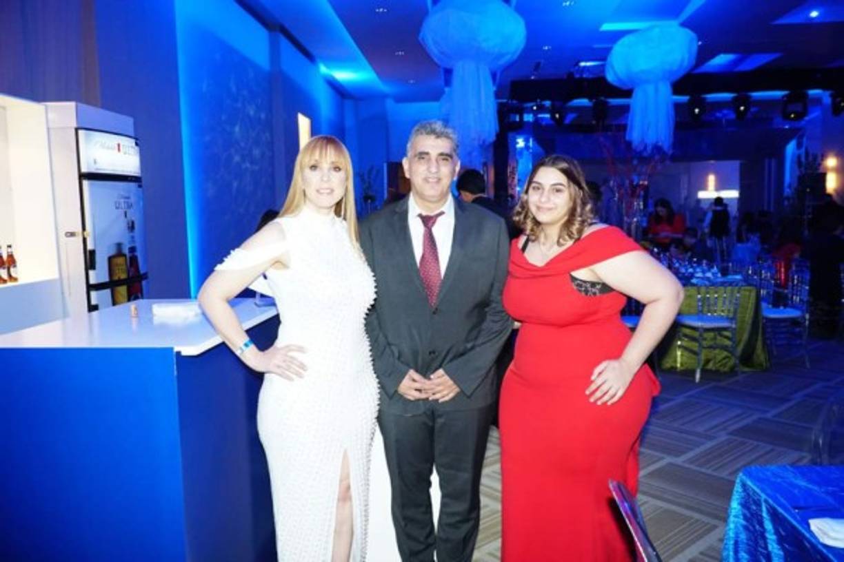 Katia, Tony y Vilma Abifaraj.