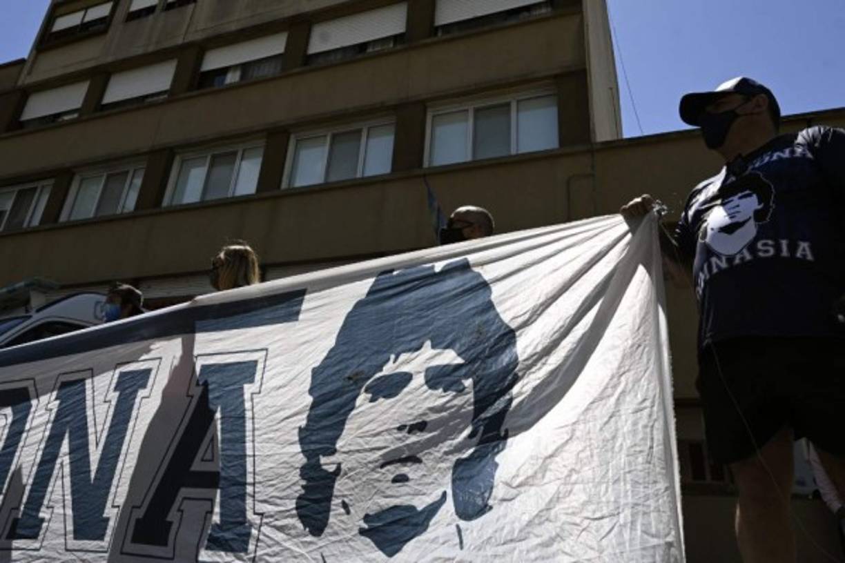 El emblemático excapitán de la Albiceleste había sido internado el lunes para una serie de chequeos médicos a raíz de un malestar, pero en una tomografía se le encontró el hematoma.