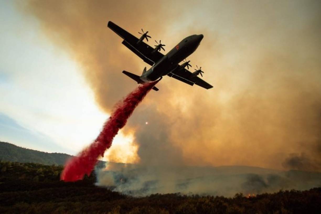 En la actualidad hay 18 incendios grandes en California, que, en total, han arrasado más de 226.000 hectáreas.