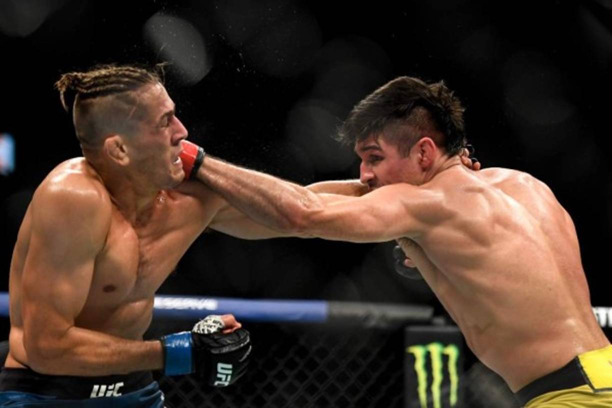 Cuatro nocauts, un retiro y mucha emoción en un evento sin público marcó el regreso de la UFC en plena pandemia del coronavirus.