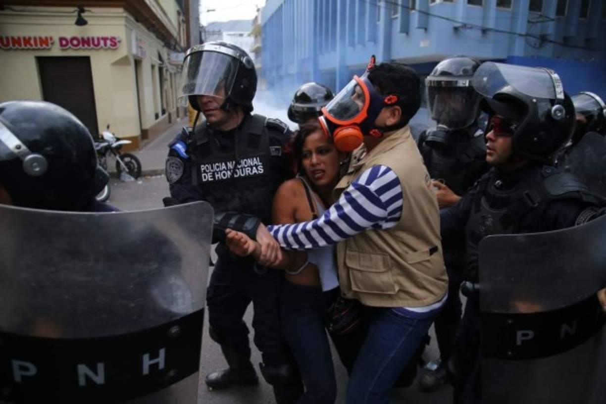 La Oficina del Alto Comisionado de las Naciones Unidas para los Derechos Humanos en Honduras (Acnudh) y la Comisión Interamericana de Derechos Humanos (CIDH) lamentaron este martes los choques violentos que han ocurrido en Honduras entre la Policía y manifestantes, por segundo día consecutivo.