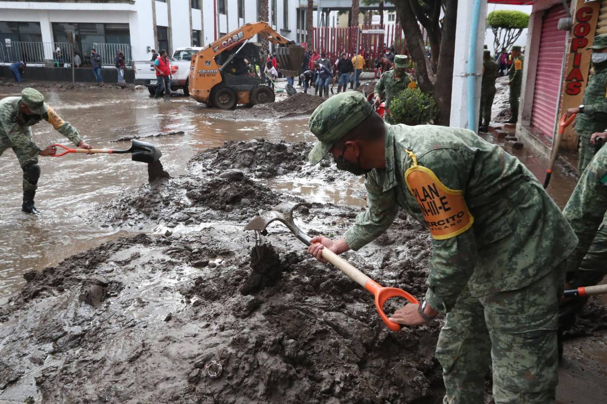 El jueves, la coordinadora nacional de Protección Civil, Laura Velázquez, informó que al menos hay 31.000 personas afectadas por la inundaciones registradas esta semana en el céntrico estado de Hidalgo.