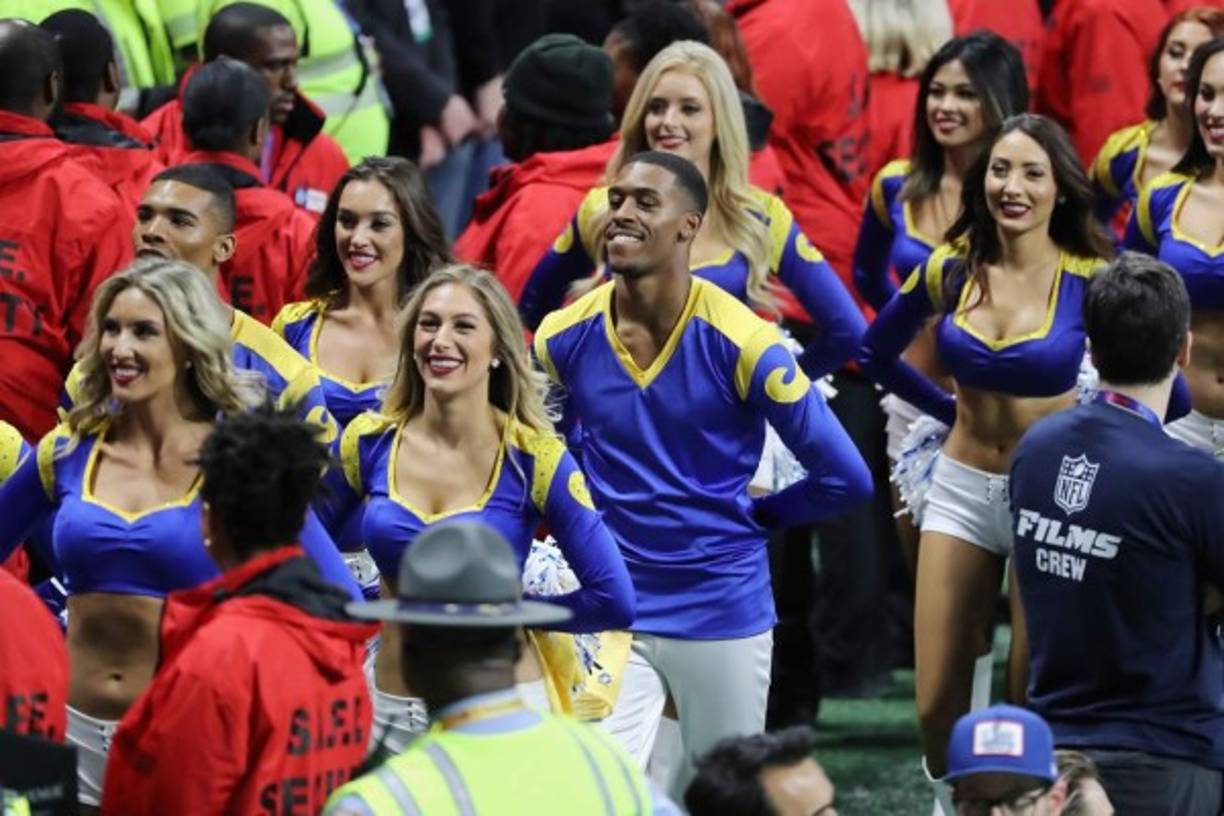 ¿Quiénes son? Los porristas son Quinton Peron y Napoleon Jinnies, miembros del equipo de ‘cheerleaders’ de los Rams de Los Angeles.