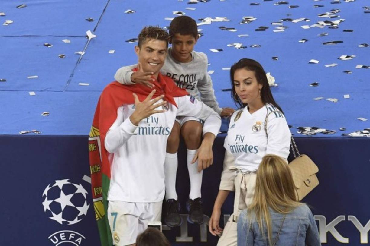 Con esta victoria el equipo merengue retuvo la corona de campeón de la Champions League.