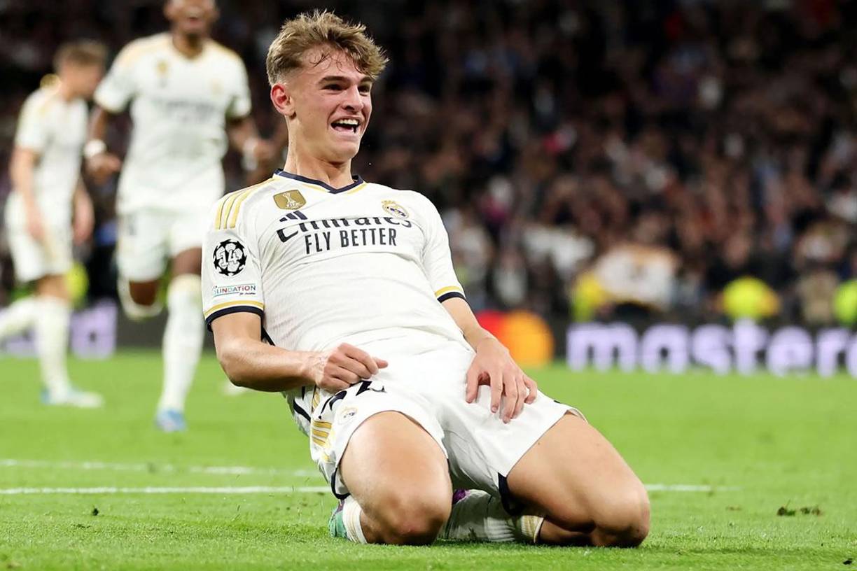 Nico Paz, el joven talento del Real Madrid, ha llegado a un acuerdo para continuar su carrera en la Serie A italiana. El Como se hará con sus servicios por un traspaso de 6 millones de euros, incluyendo una cláusula que otorga al Real Madrid un 50% de los derechos de una futura venta.