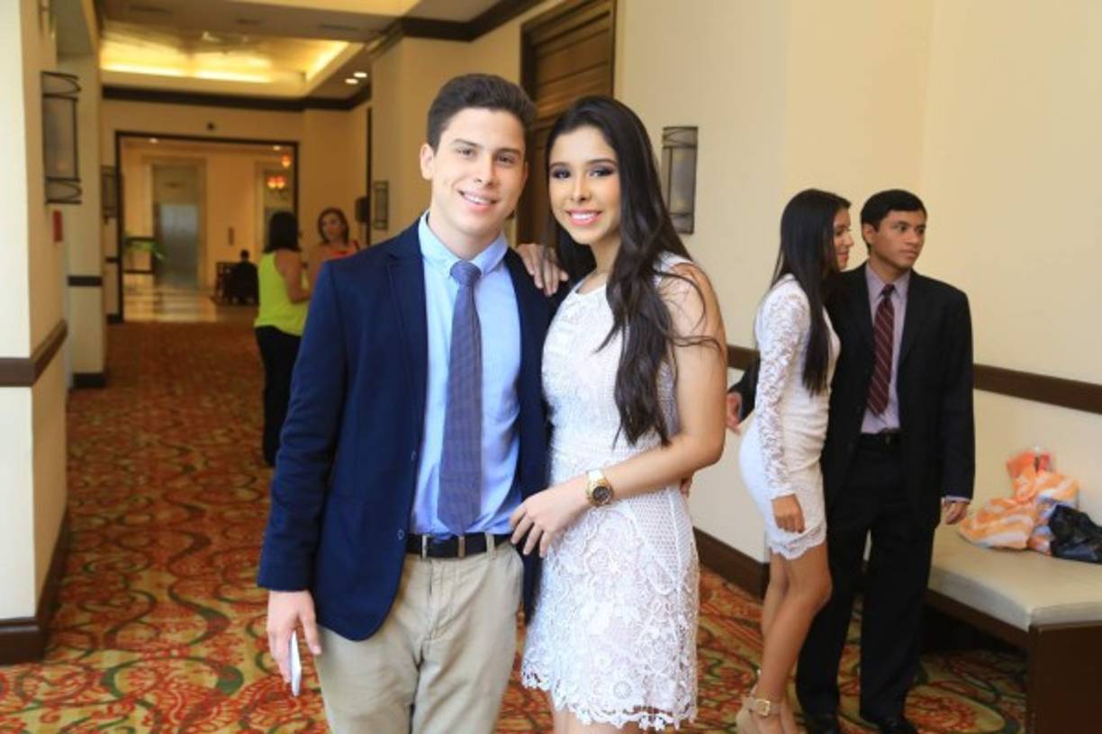 Los mellizos José e Ivonne Ríos .