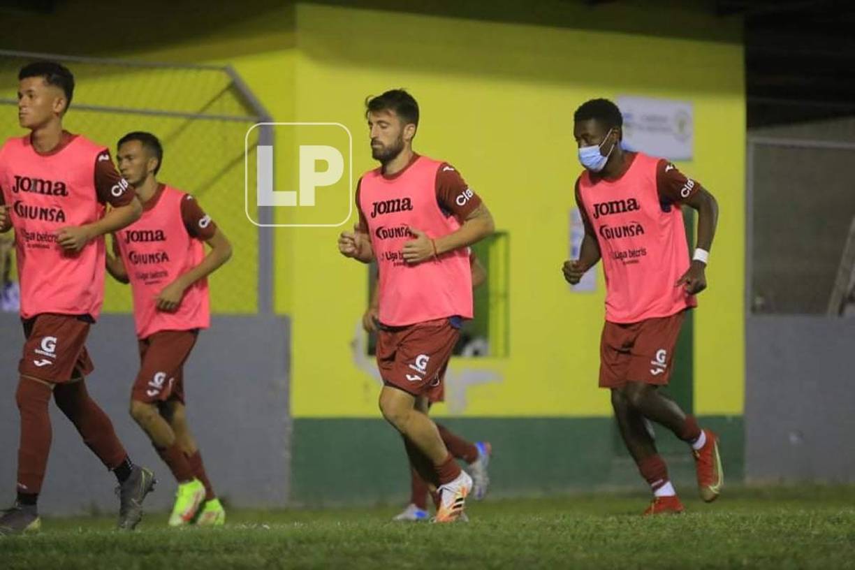 El argentino Franco Olego también debutó con el Motagua entrando de cambio por Ángel Tejeda.