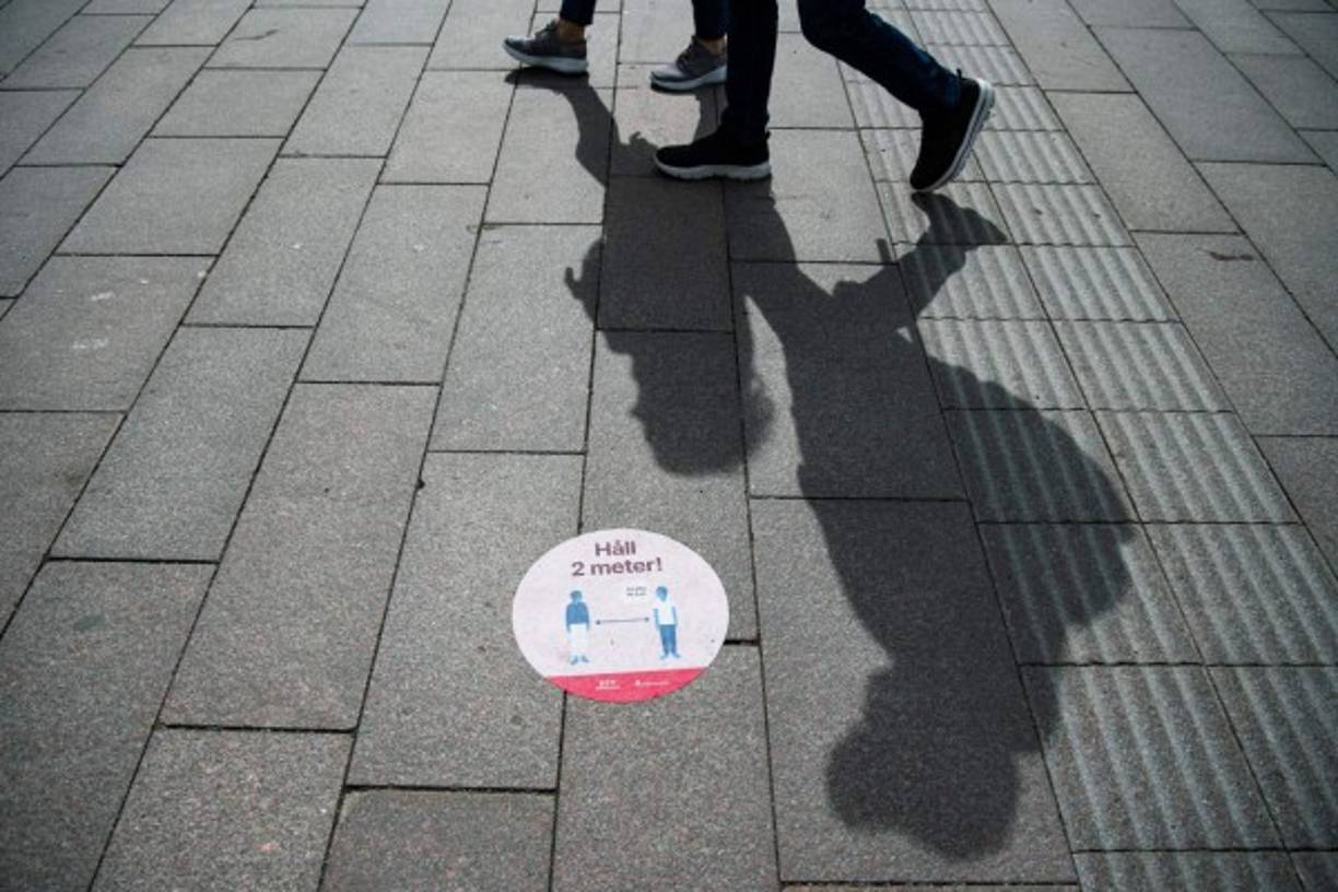 Aunque Suecia no impuso un confinamiento total, es el país de Europa con mayor agresividad en campañas para respetar el espacio de dos metros, distanciamiento social de dos metros en la consigna.