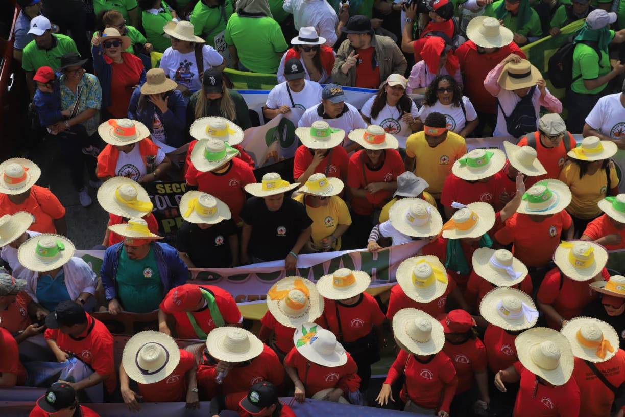 Otra de la exigencias es la construcción de un hospital del IHSS en Villanueva y la salida de jefes de dedo en centros de salud y hospitales.