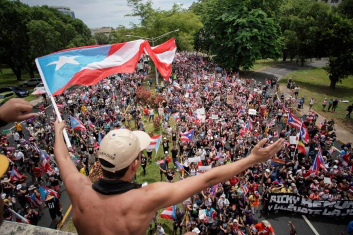 En la misma participan los cantantes Bad Bunny, Residente, Tommy Torres y Nicky Jam, entre otros.