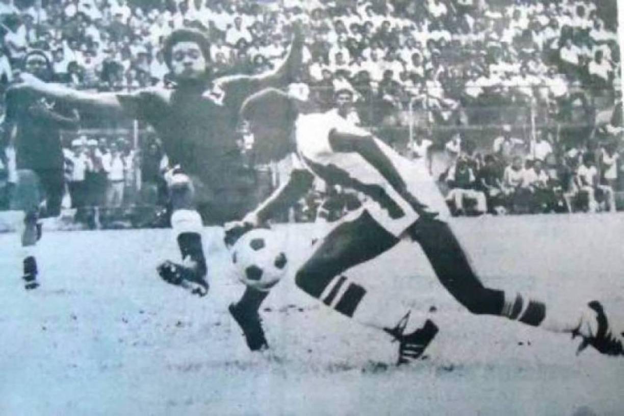 Matilde Selim Lacayo : Es el cuarto mejor goleador de los rojos en su historia con 39 tantos, considerado uno de los ídolos en los cocoteros. Debutó con los rojos en 1975, para 1981 fue uno de los grandes protagonista para que ganaran el primer título de Liga Nacional marcando 9 goles.