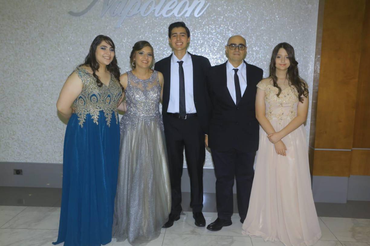 Escuela Santa María del Valle celebra su “Grad Night 2023”