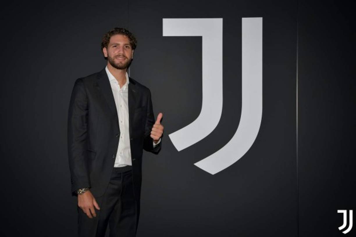 Manuel Locatelli ya es nuevo jugador de la Juventus. El club turinés ha hecho oficial la llegada del joven centrocampista de 23 años procedente del Sassuolo. El campeón de la Eurocopa con Italia llega en calidad de cedido pero con una cláusula de compra obligatoria que la Juve deberá ejecutar al término de la temporada 2022/2023. El precio de la operación es de 25 millones de euros a pagar en tres años y las bonificaciones por objetivos podrían alcanzar los 12,5 millones de euros.