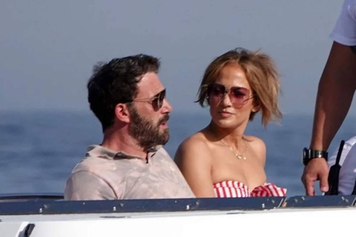 Jennifer López y Ben Affleck podrían separarse por un buen tiempo, pero antes han decidido aprovechar al máximo su tiempo juntos y con sus amigos.<br/>Fotos: The Grosby Group.