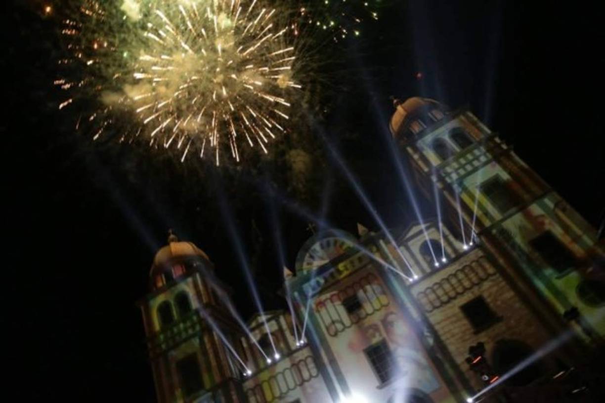 Tegucigalpa vivió una espectacular “Navidad Catracha” organizada por Gobierno de Juan Orlando Hernández.