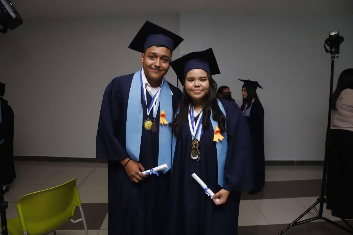 Emily Ochoa y Erick Gonzáles