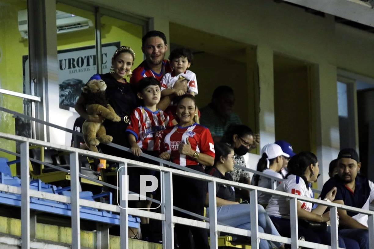 ¡Qué fiesta! El espectacular ambiente que se vivió en el Morazán con el partido Olimpia-Diriangén por Liga Concacaf