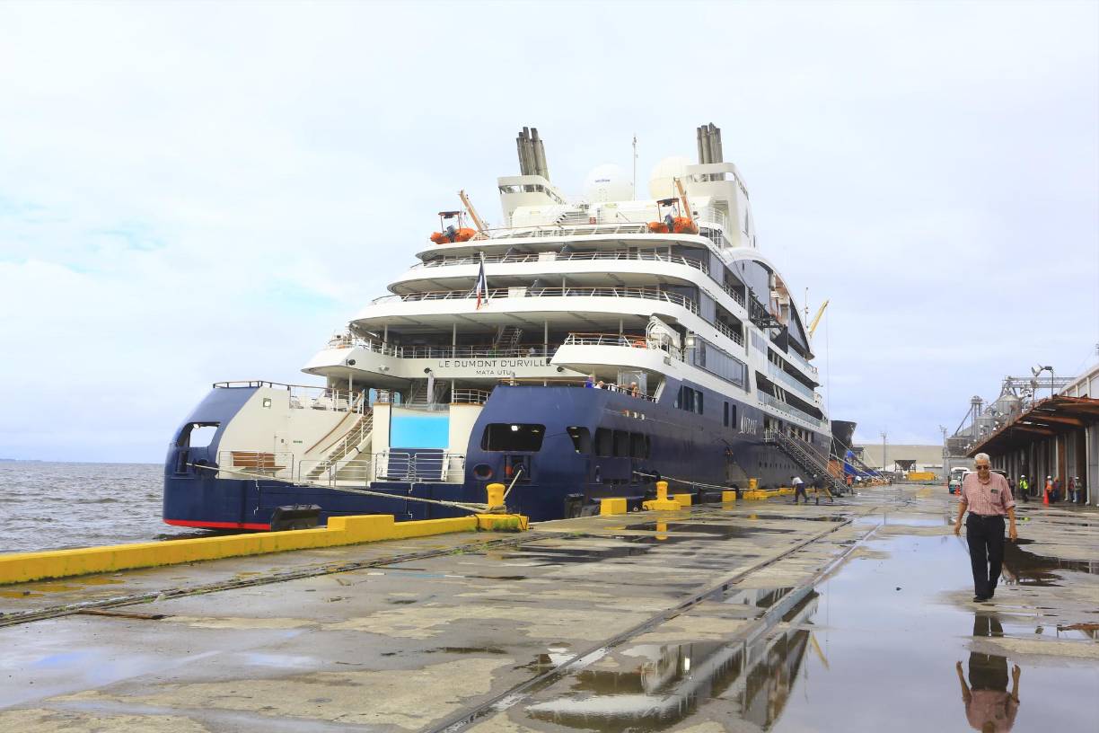 María Luisa Martel, alcaldesa de Puerto Cortés, dijo que oportunidades de este tipo hacen que Puerto Cortés siga ostentando el lugar del puerto más importante de Centro América, por lo que esperan poder recibir más buques de importancia internacional en esta ciudad. 