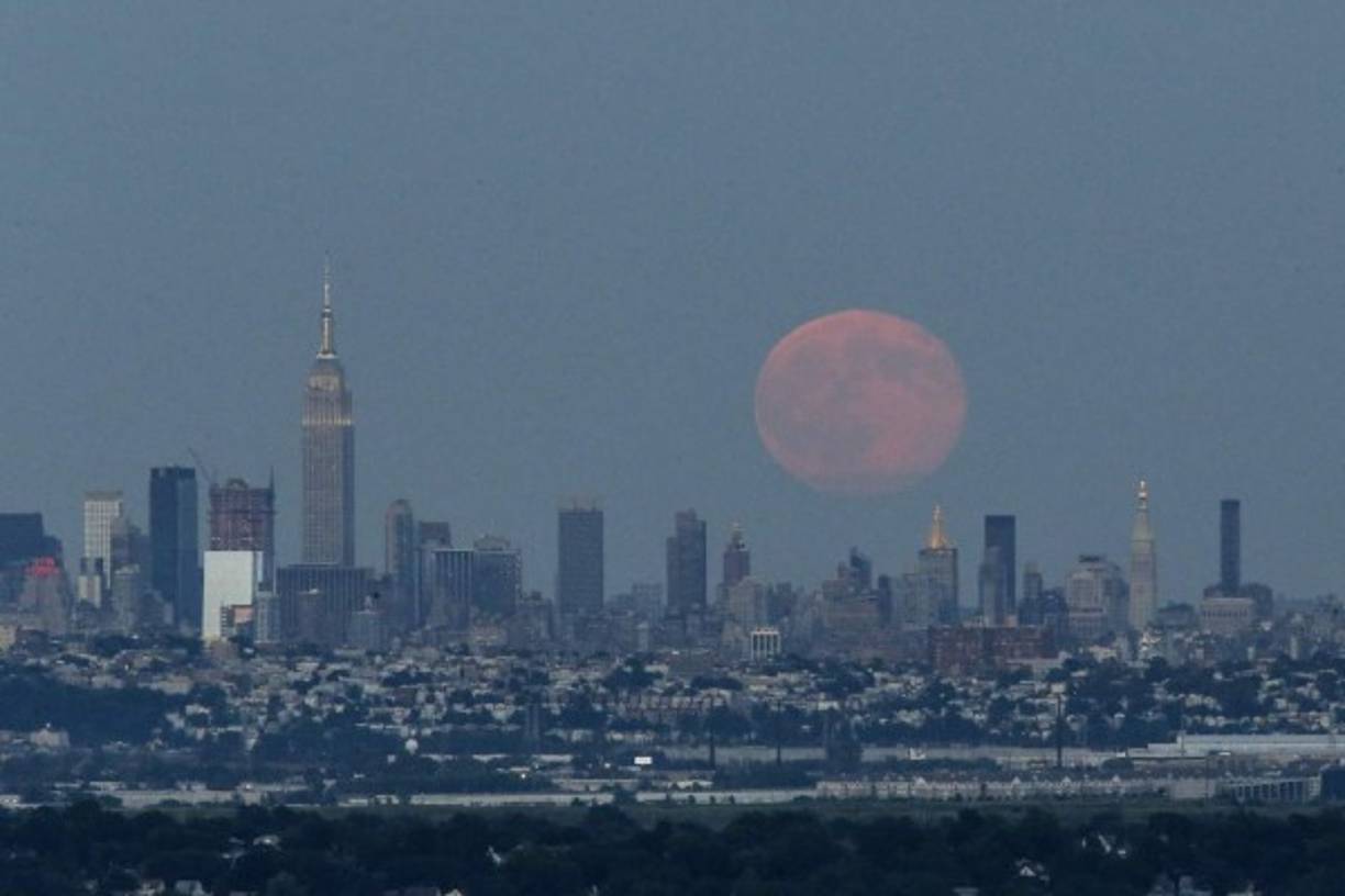 La luna azul o llena en Nueva York. Foto: AFP