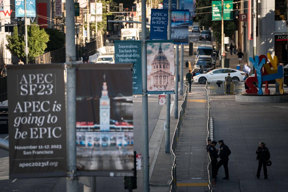 Las autoridades de <b>San</b> <b>Francisco</b> se esfuerzan por proyectar la imagen de que es una ciudad para hacer negocios e invertir, después de años en los que han abundado la salida de empresas han huido, un “bucle de perdición” de la otrora niña dorada de Estados Unidos.