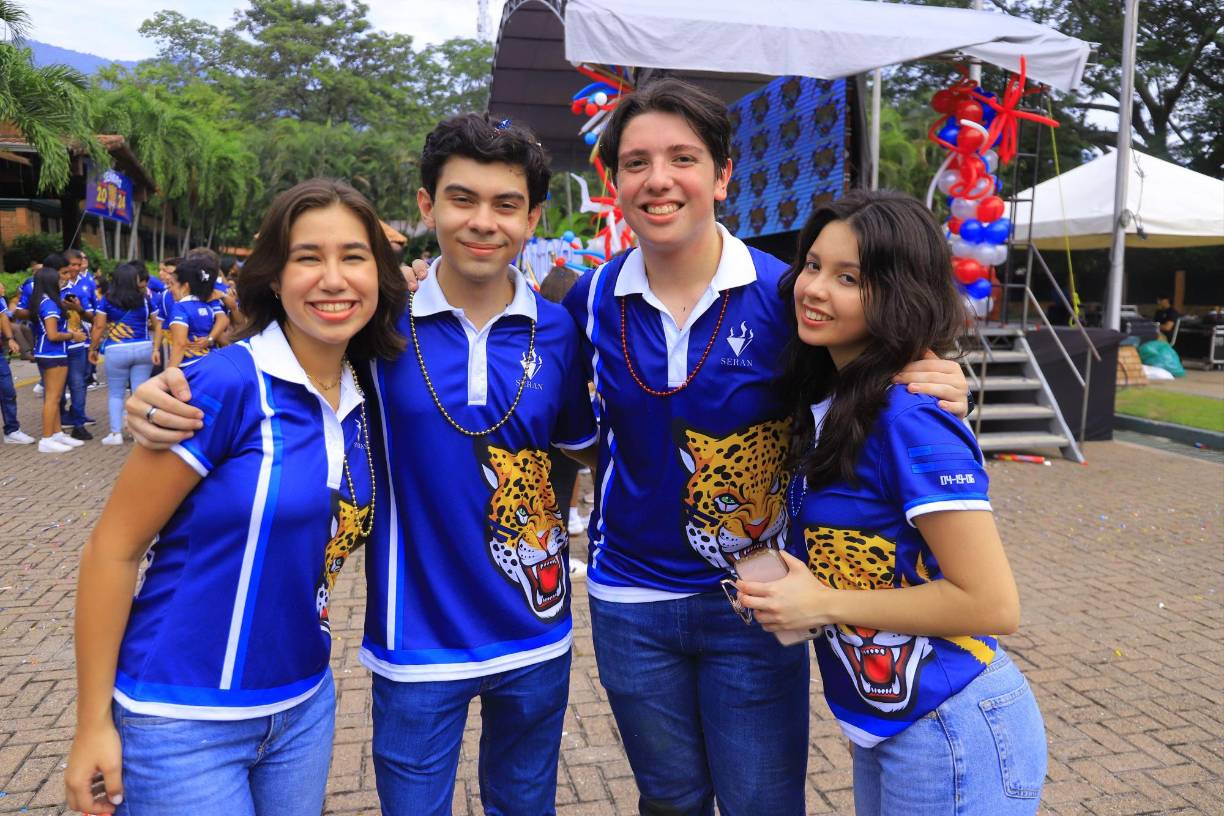 Aline Sheran, José Gabriel Méndez, Fernando Montero y Andrea Garzona