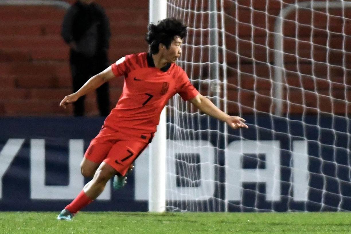 Yonghak Kim, el más insistente de Corea del Sur, marcó el descuento ante Honduras.