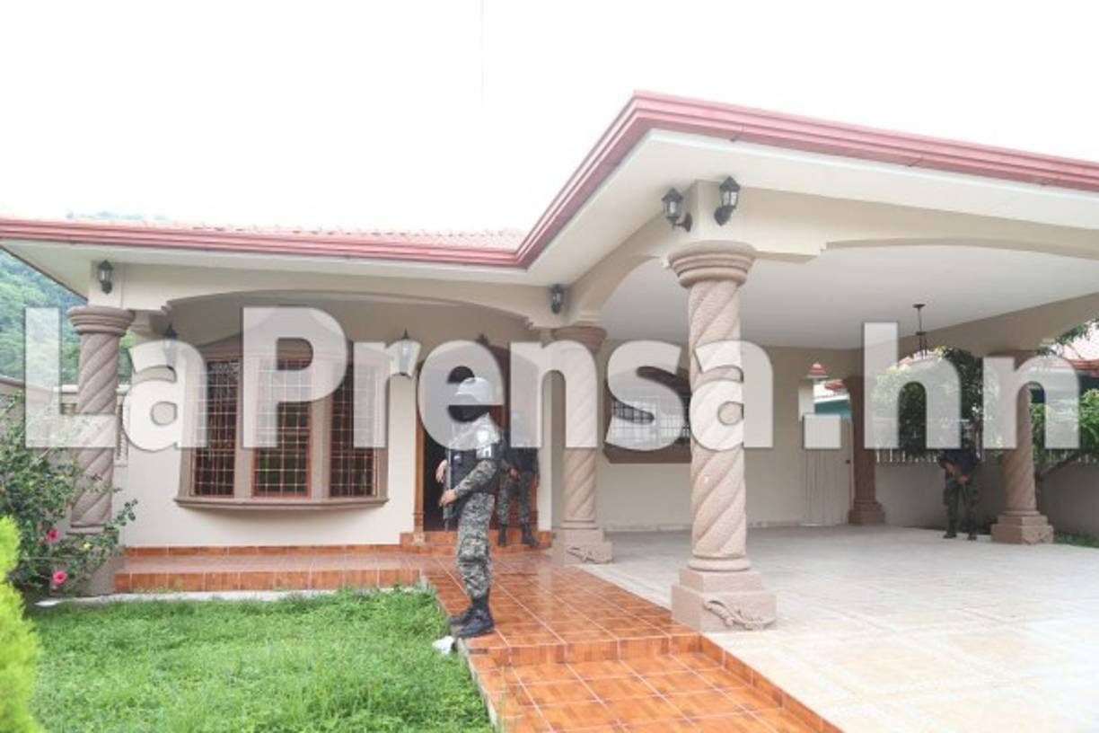 Una de las viviendas aseguradas en San Pedro Sula durante la 'Operación Avalancha II'.<br/>