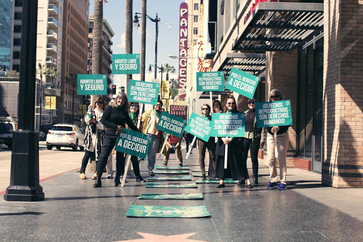Otro tema central de las marchas será la defensa del derecho al aborto, fragilizado en Estados Unidos por la decisión de la Corte Suprema de revocar en junio la sentencia de 1973 que lo garantizaba a nivel federal.