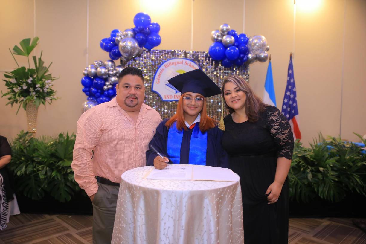 Ana Garcia y sus padres.