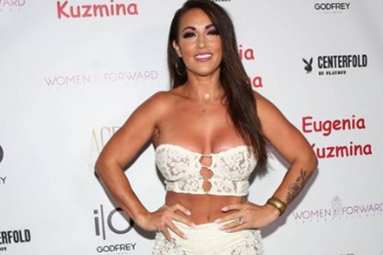 Decidió dejar de dar clases para pasarse al cine para adultos.