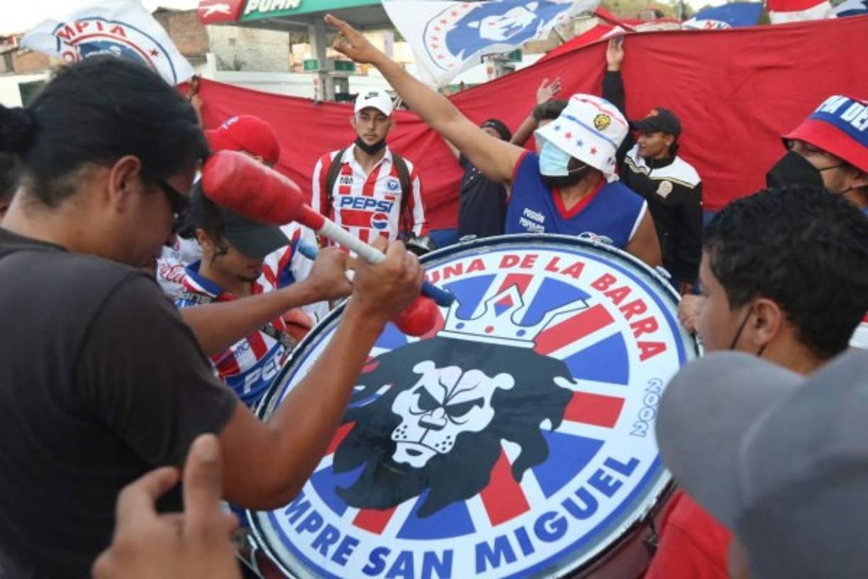 Los bombos no podían faltar para la final.