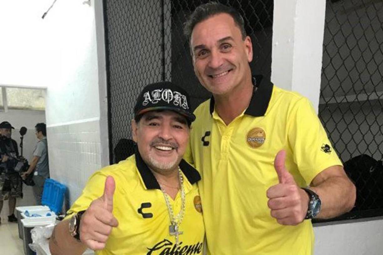 Luis Islas fue uno de los grandes amigos de Diego Maradona. Inclusive formó parte del cuerpo técnico cuando Diego dirigió al Dorados de Sinaloa en México.
