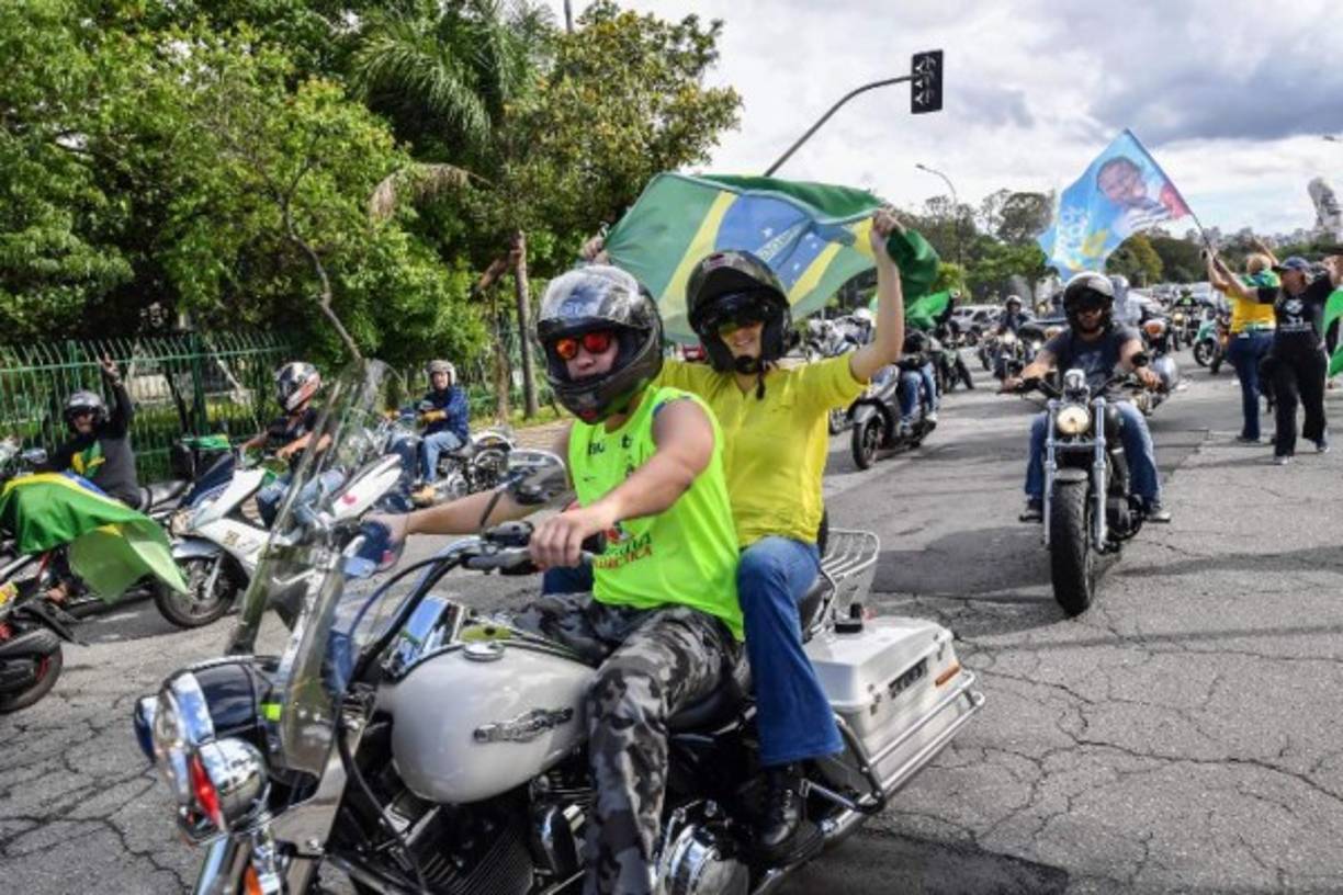 Bolsonaro, un excapitán del Ejército, de 63 años, logró capitalizar la decepción y la rabia de una población golpeada por años de recesión y estancamiento y hastiada de los escándalos de corrupción.