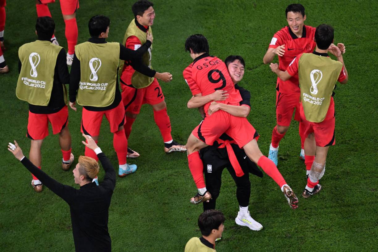 Fiesta y alegría en los jugadores surcoreanos.