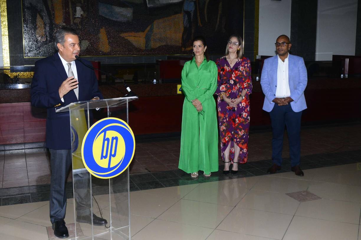 Ramón Fuentes, gerente regional de Negocios de Banpaís, dio unas palabras de bienvenida y agradeció a cada uno de los presentes. Asimismo, resaltó la importancia del arte en la sociedad. “La violencia termipicio para el aprendizaje y desarrollo”, dijo