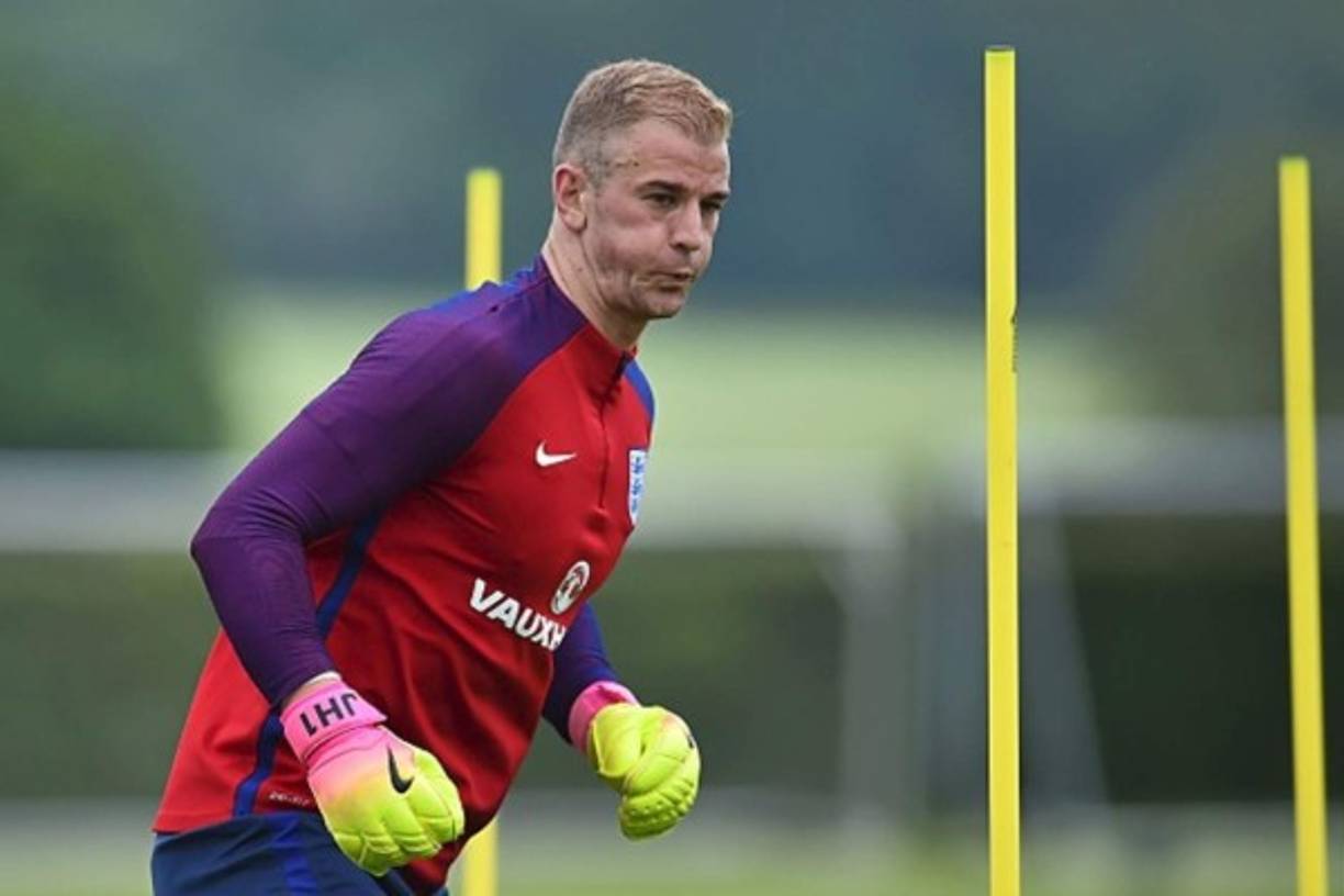 Según el diario The Sun la plantilla del Chelsea ha trasladado mayoritariamente a Antonio Conte su deseo de que el club fiche a Joe Hart en caso de que Thibaut Courtois acabe dejando Stamford Bridge en verano.