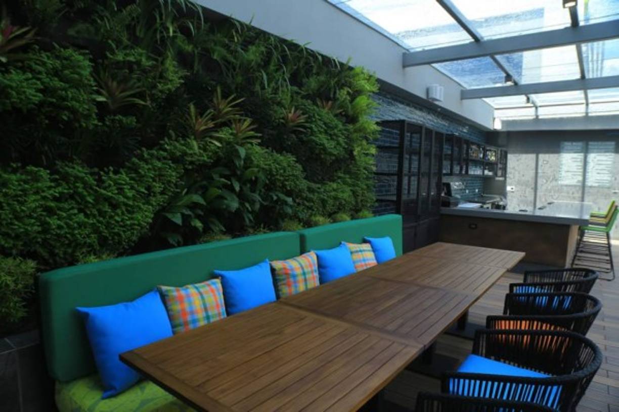 Los salones para eventos tendrán capacidad para de 50 a 100 personas, utilizando el área de la terraza, hasta para 200 personas.