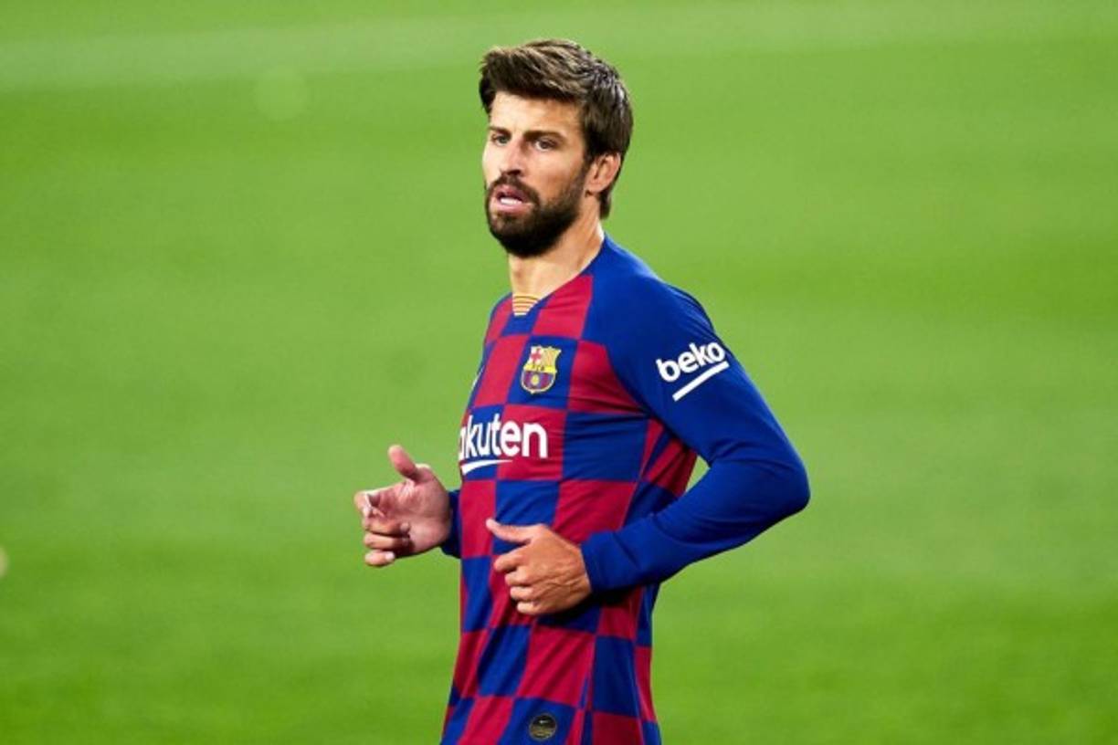 Según informa el medio 'Líbero', el Fulham, club recién ascendido a la Premier League, habría presentado una oferta a Gerard Piqué para que formara parte del equipo la próxima temporada en el proyecto de regreso a la máxima categoría.<br/><br/>El propio Piqué comentó tras la derrota ante el Bayern, que se ofrecía él mismo a salir del Barcelona si era necesario para iniciar una revolución de cara a la próxima temporada.