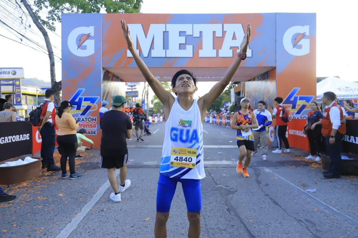 El chapín, de 28 años de edad, lideró de principio a fin la competencia que comenzó este domingo a partir de las 5 de la mañana en San Pedro Sula, Honduras.