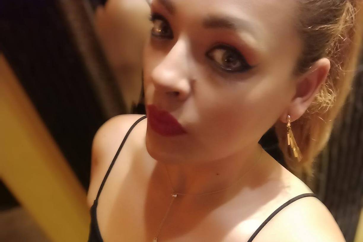 Hallan sin vida a conductora de Uber y queman su carro